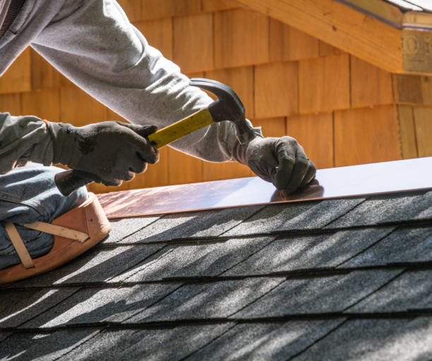 Best Residential Roofing Contractor  in Neenah, WI